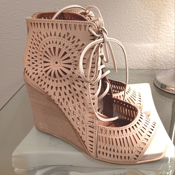 🔥NEW Jeffrey Campbell Rayos Leather Sandals - Picture 2 of 5